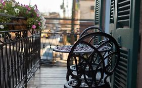 Royal Frenchmen Hotel And Bar
